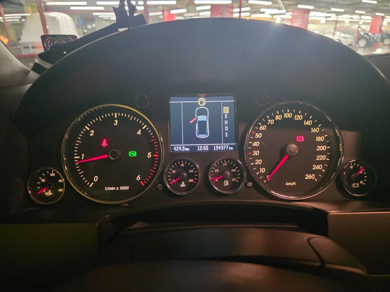 VW Touareg, снимка 10 - Автомобили и джипове - 53445524