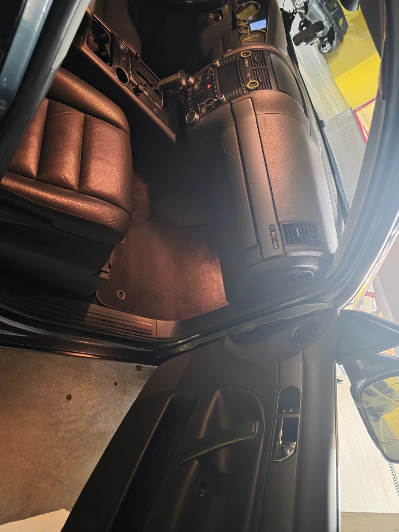 VW Touareg, снимка 11 - Автомобили и джипове - 53445524