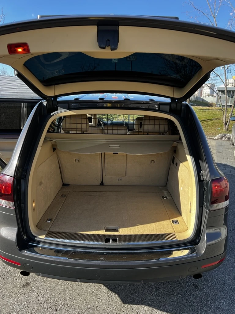 VW Touareg, снимка 9 - Автомобили и джипове - 53617251