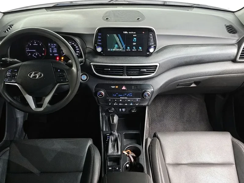 Hyundai Tucson 2.0 2Wd Smart, снимка 7 - Автомобили и джипове - 54998902