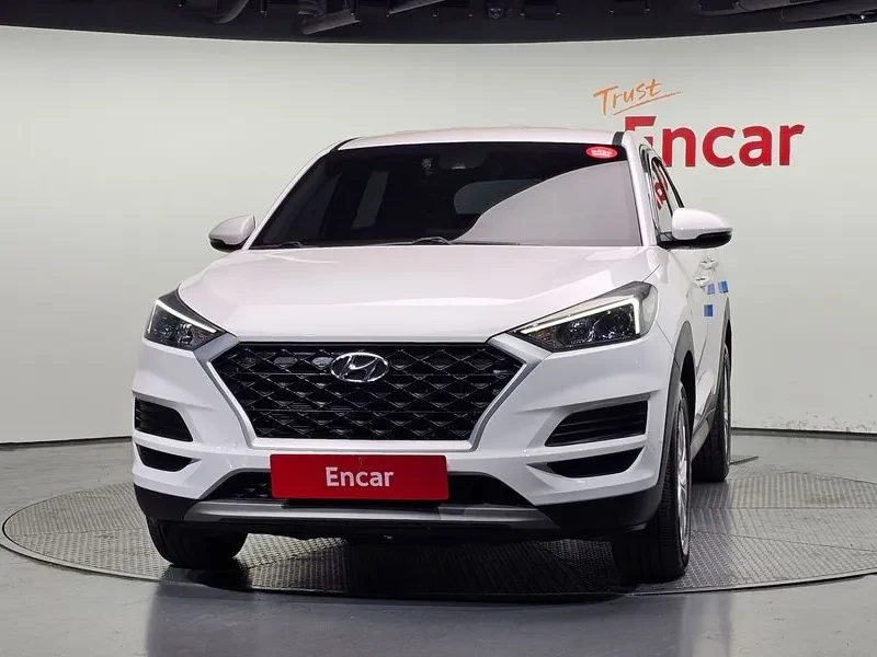 Hyundai Tucson 2.0 2Wd Smart, снимка 3 - Автомобили и джипове - 54998902