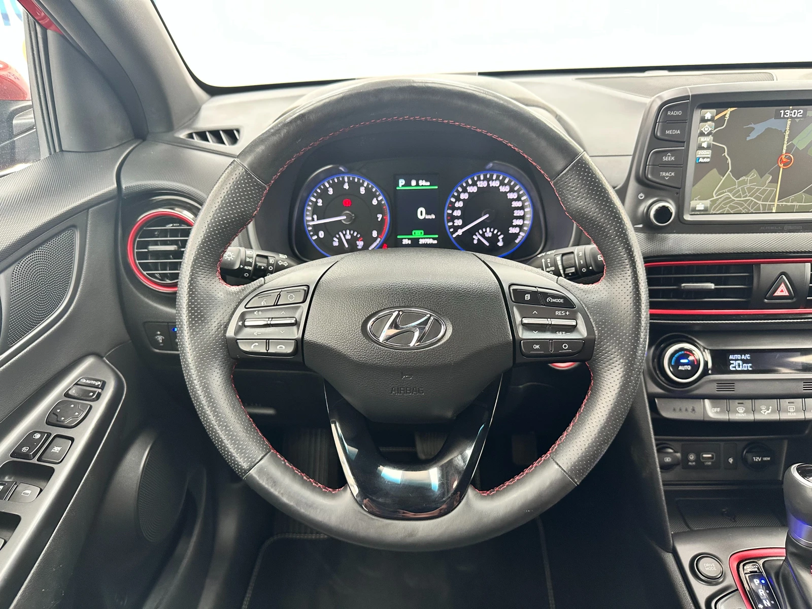 Hyundai Kona 1.6i* 4x4* HEAD UP* CAMERA - изображение 9