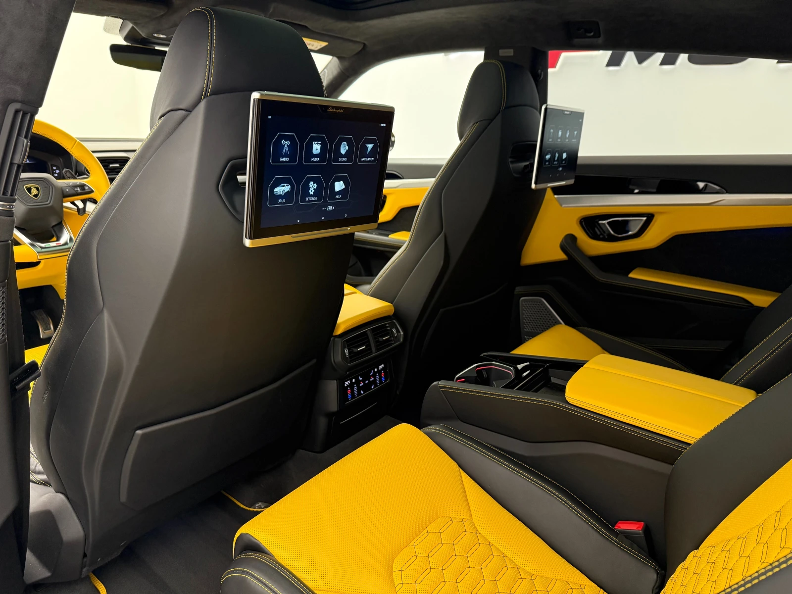 Lamborghini Urus | Mobile.bg   11