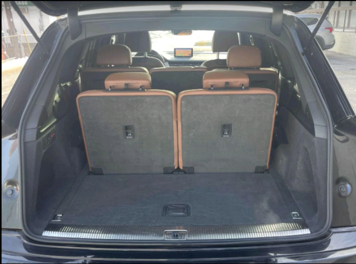 Audi Q7 3.0L TECHNIK S-LINE  - изображение 9