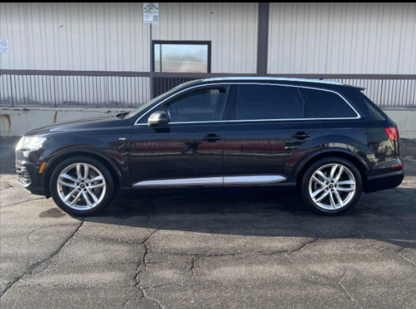 Audi Q7 3.0L TECHNIK S-LINE  - изображение 2