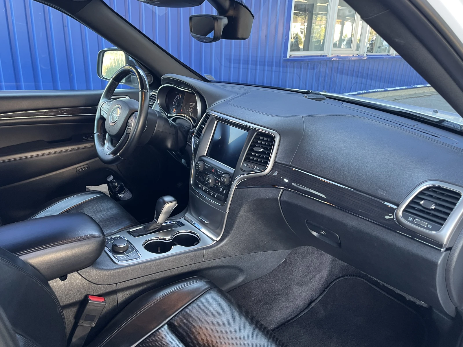 Jeep Grand cherokee Overland, снимка 11 - Автомобили и джипове - 56379696
