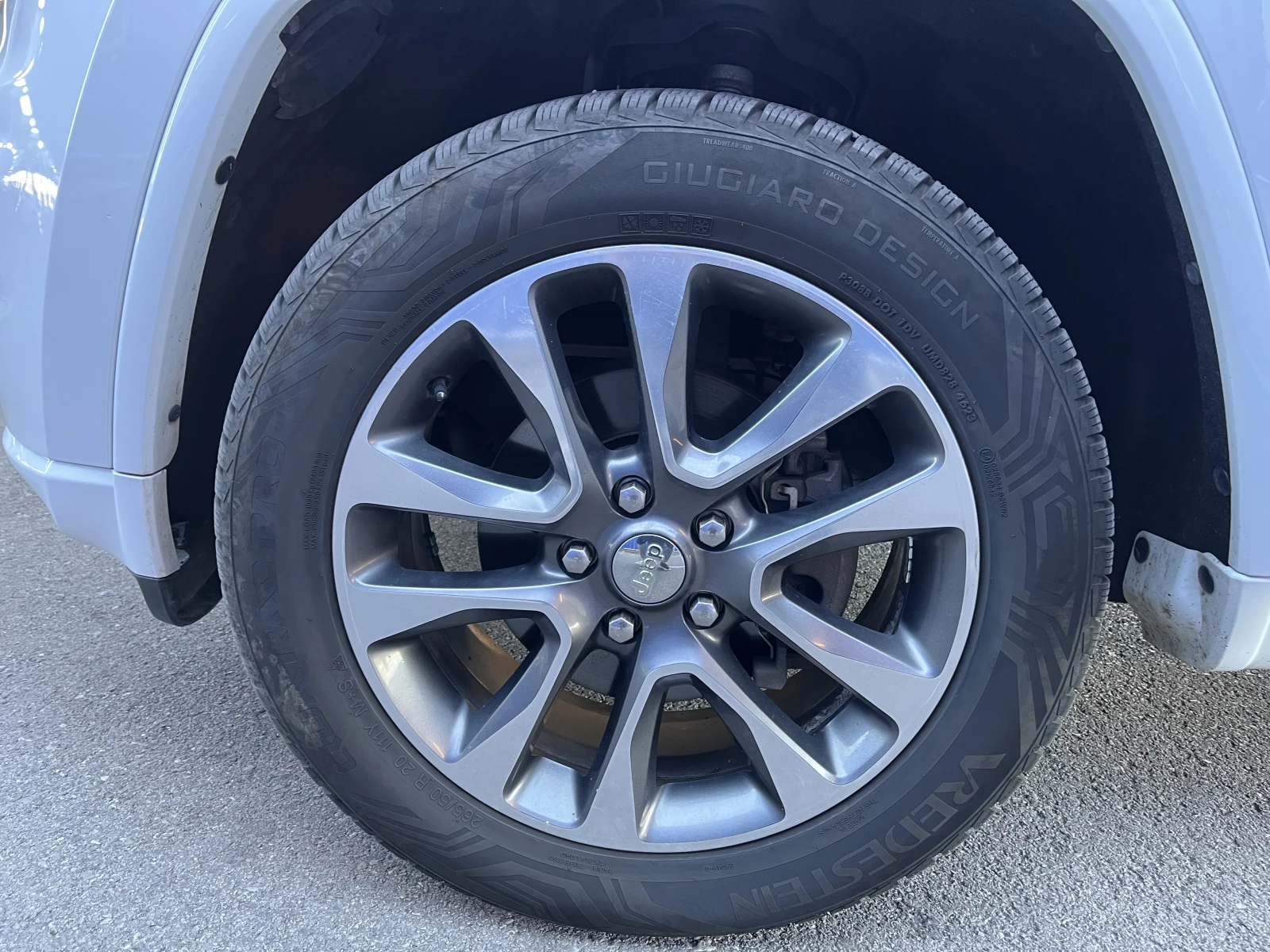 Jeep Grand cherokee Overland, снимка 16 - Автомобили и джипове - 56379696