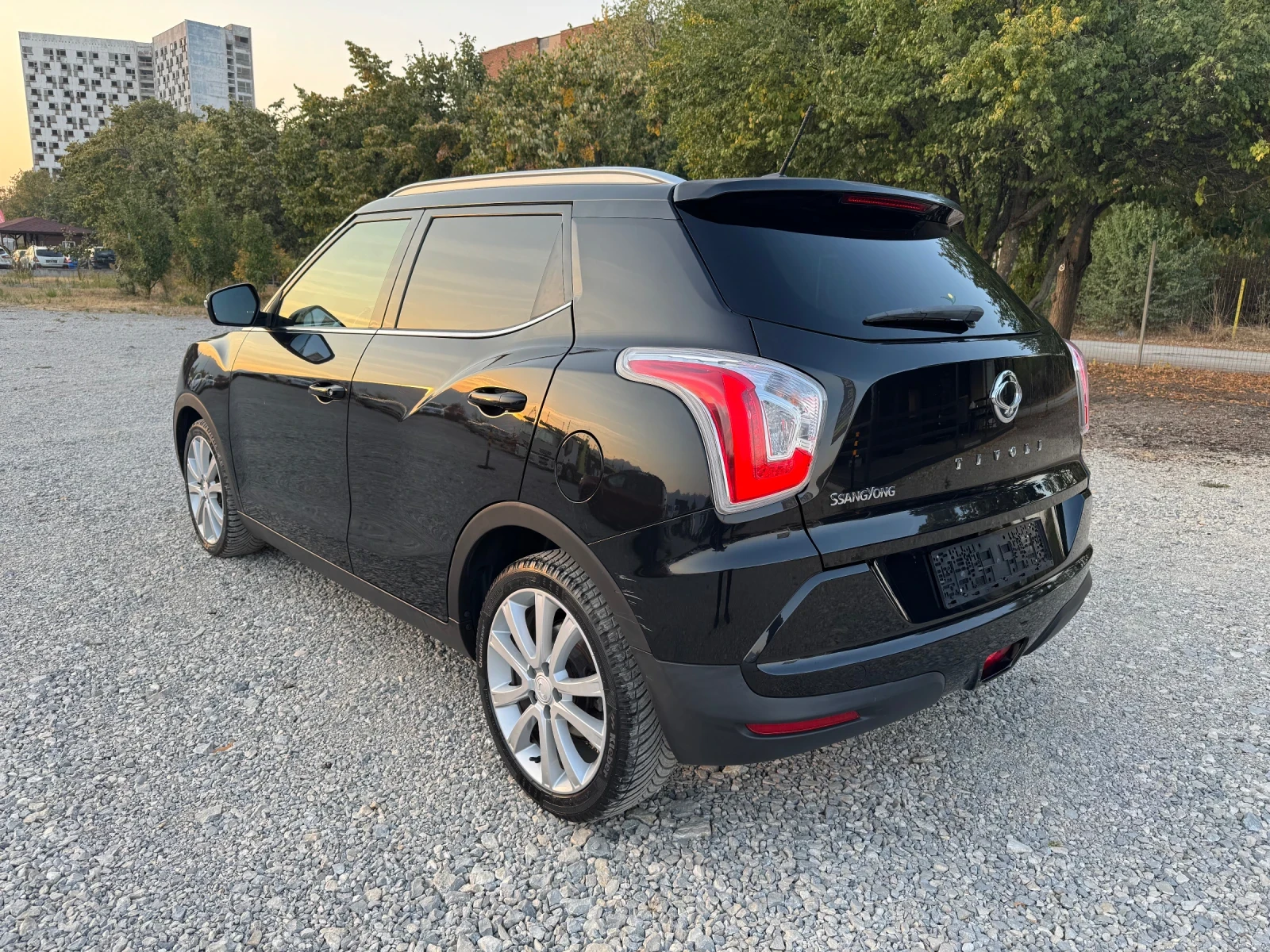 SsangYong Tivoli 1.6D-automat  | Mobile.bg � ����������� 4
