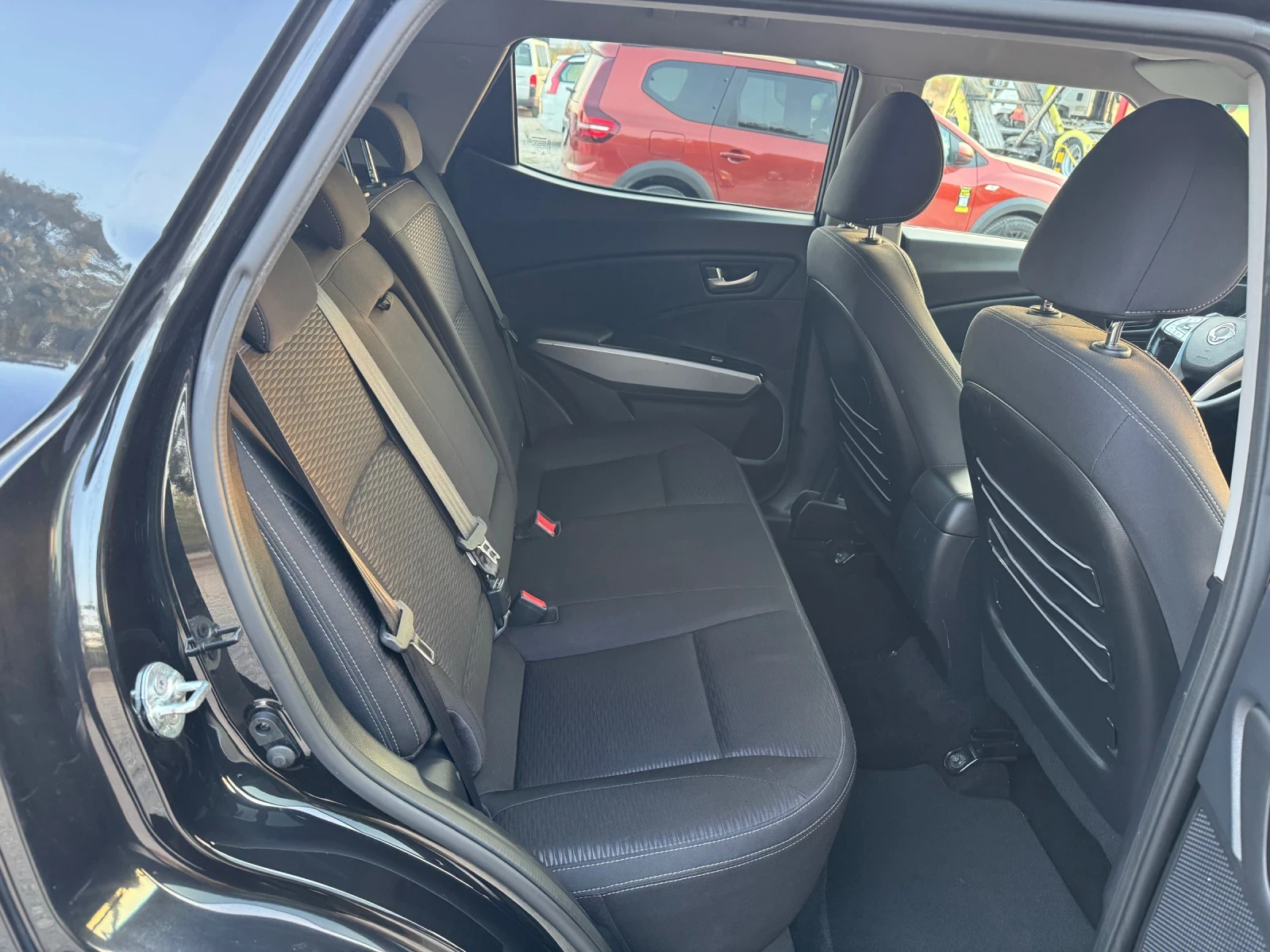 SsangYong Tivoli 1.6D-automat  | Mobile.bg � ����������� 10