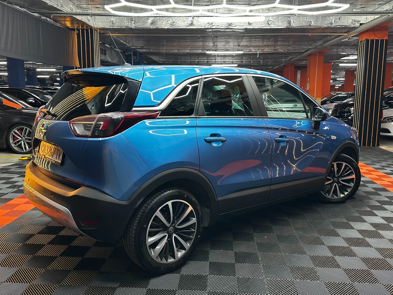 Opel Crossland X 1.2i 110 к.с./реални км/сервизна история/от БГ , снимка 5 - Автомобили и джипове - 56703137