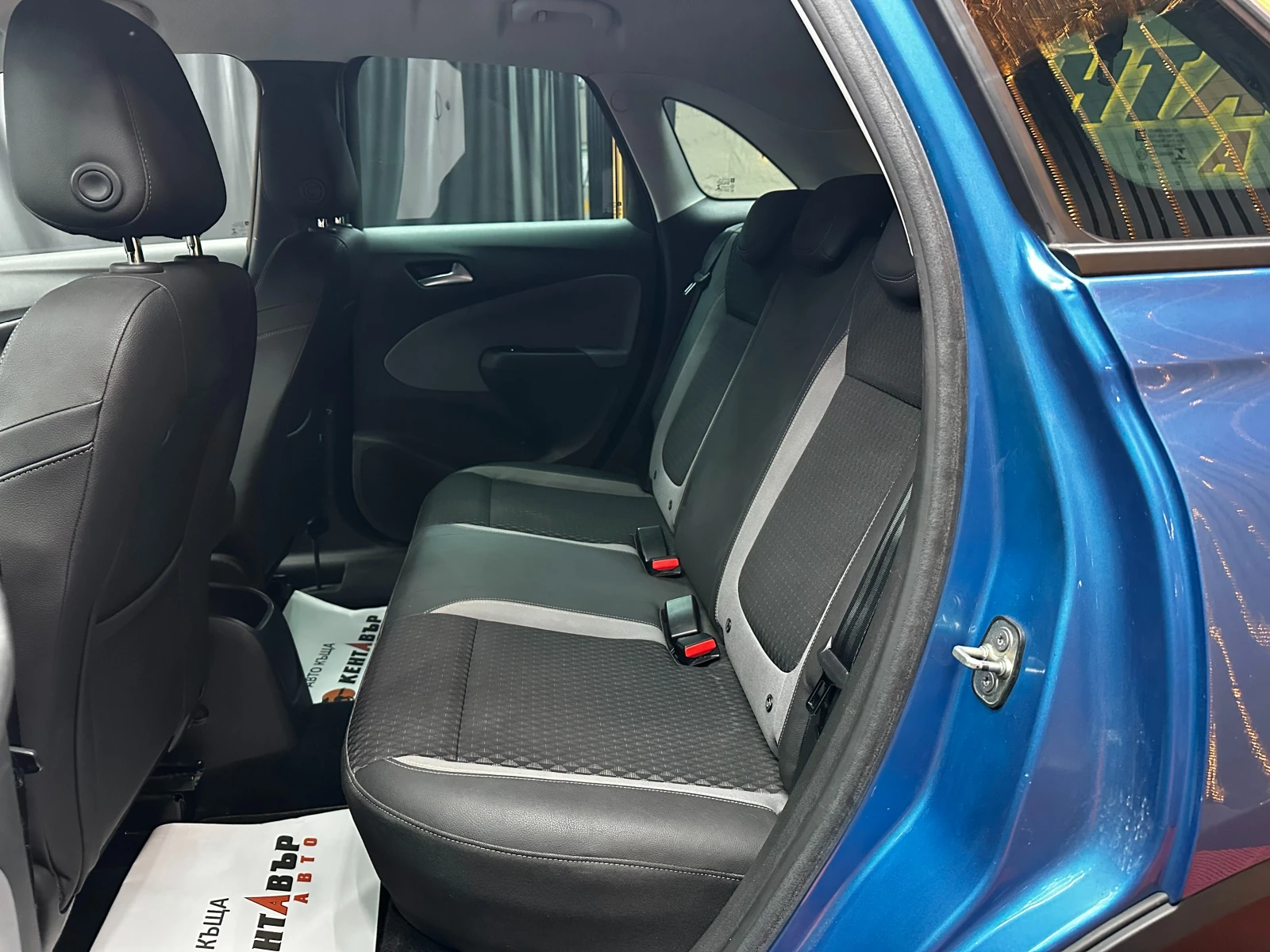 Opel Crossland X 1.2i 110 к.с./реални км/сервизна история/от БГ , снимка 8 - Автомобили и джипове - 56703137