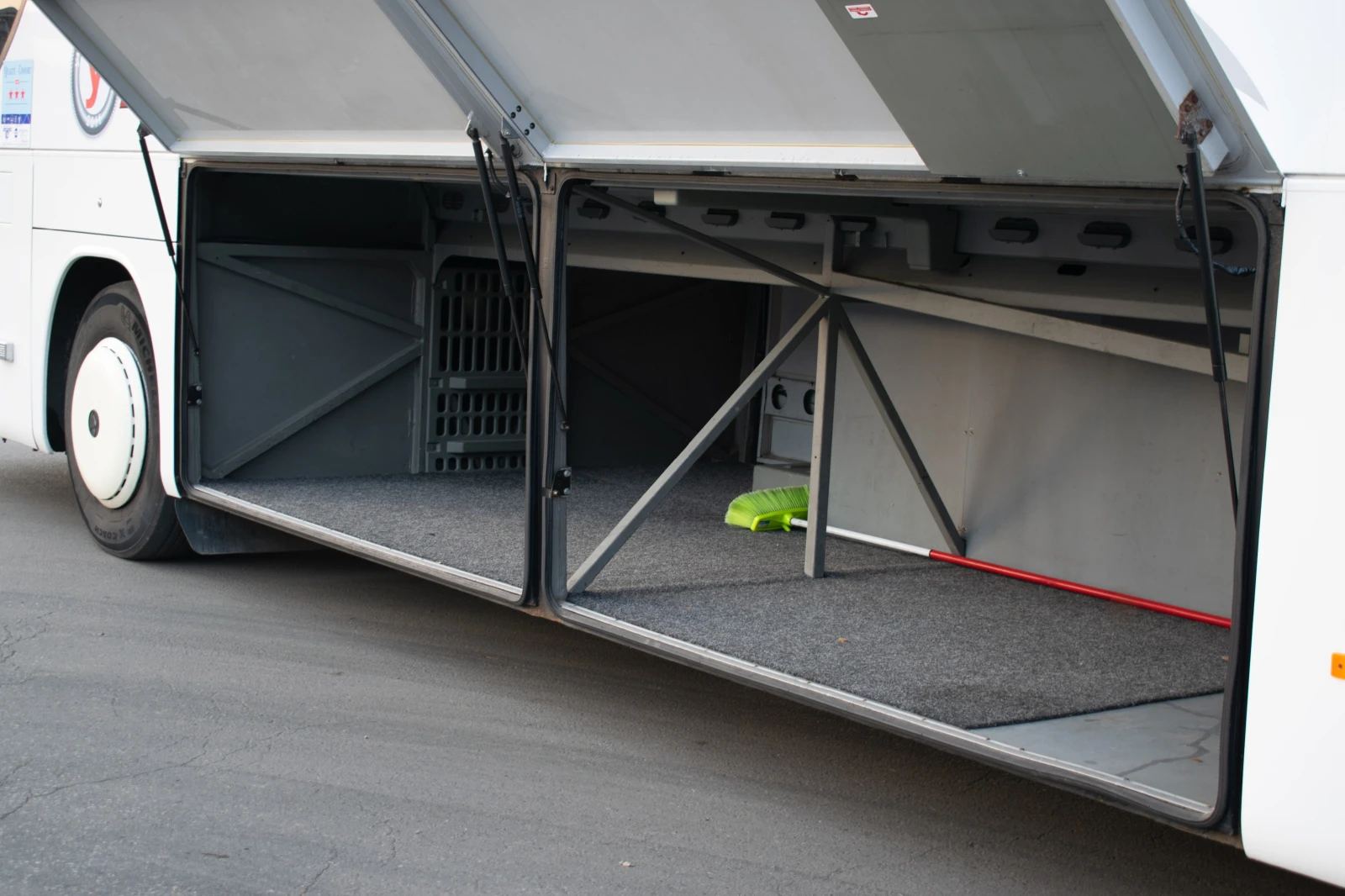 Setra S 415 GT HD | Mobile.bg   16