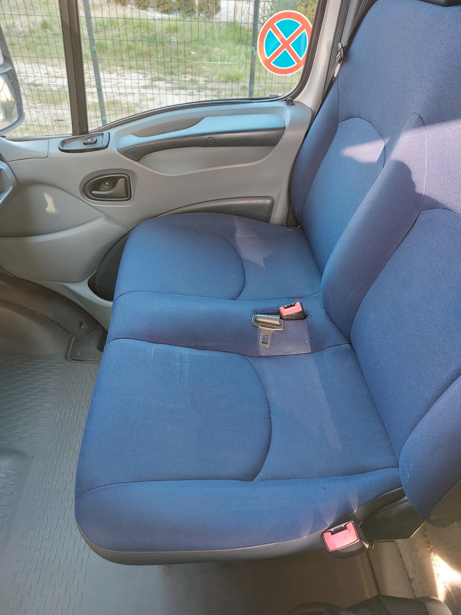 Iveco Daily Хладилен, снимка 5 - Бусове и автобуси - 53828190