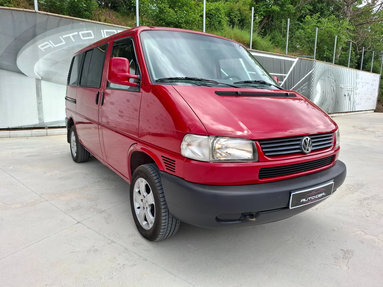 VW Caravelle 2.5 Бензин, снимка 3 - Бусове и автобуси - 54790164