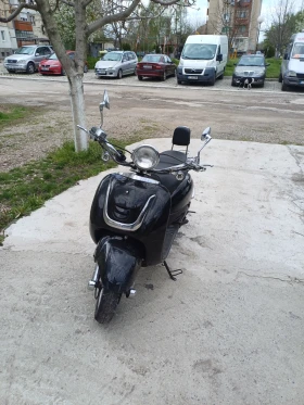 Vespa 50 Bella Milano | Mobile.bg    6