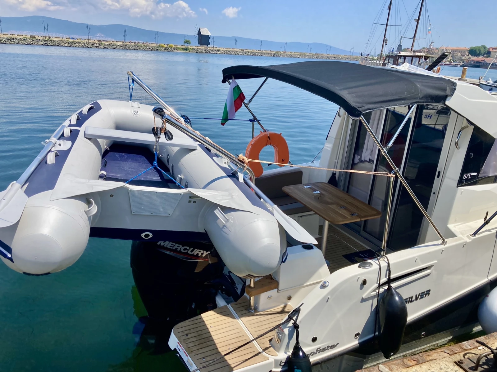 Моторна яхта Quicksilver 675 Weekend, снимка 2 - Воден транспорт - 54721733