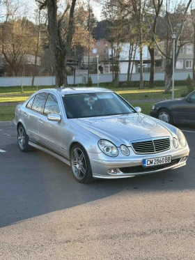 Mercedes-Benz E 320, снимка 2