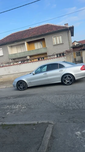 Mercedes-Benz E 270, снимка 1