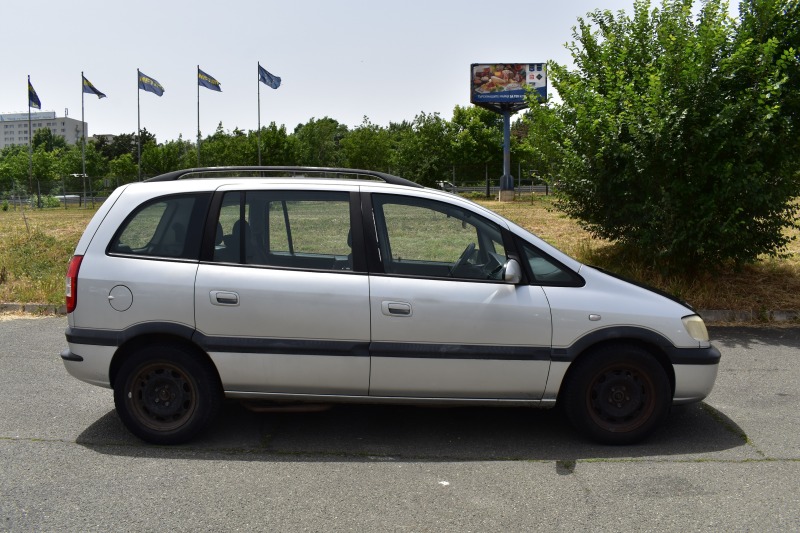 Opel Zafira, снимка 1 - Автомобили и джипове - 46229520
