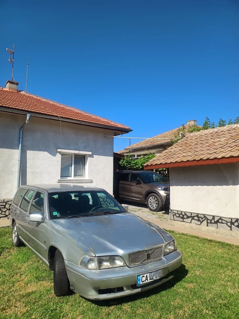 Volvo V70 II, снимка 1 - Автомобили и джипове - 46501007