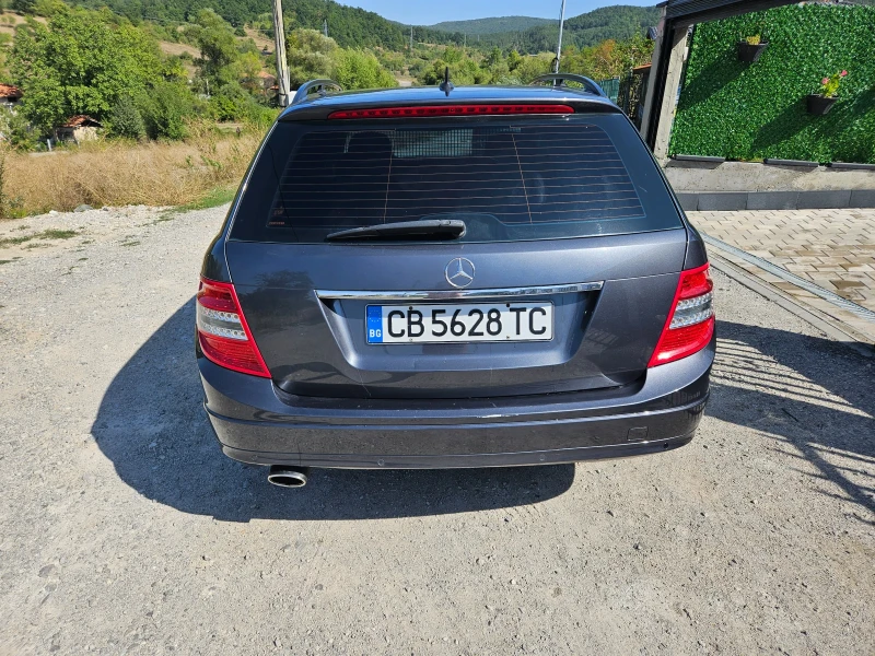 Mercedes-Benz C 220, снимка 6 - Автомобили и джипове - 47183558