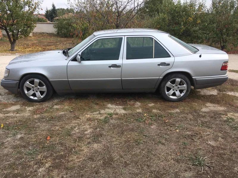 Mercedes-Benz 124 124, снимка 2 - Автомобили и джипове - 47570733