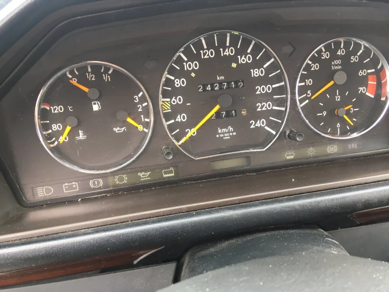 Mercedes-Benz 124 124, снимка 7 - Автомобили и джипове - 47570733