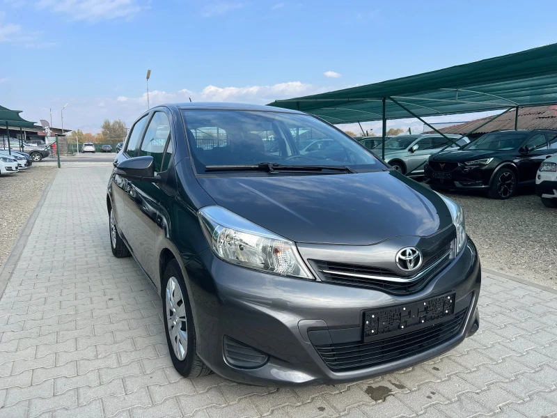 Toyota Yaris 1.3i Камера Лизинг, снимка 1 - Автомобили и джипове - 47773459