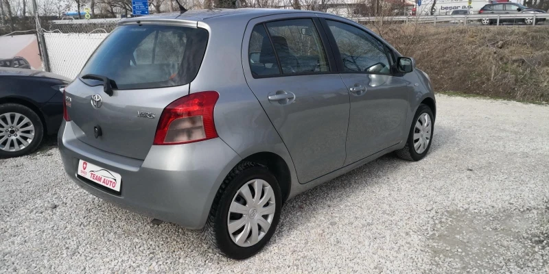 Toyota Yaris 1.3i 155000km TOP, снимка 6 - Автомобили и джипове - 48062540