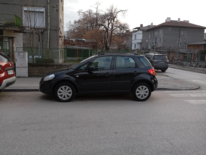 Suzuki SX4, снимка 4 - Автомобили и джипове - 48821560