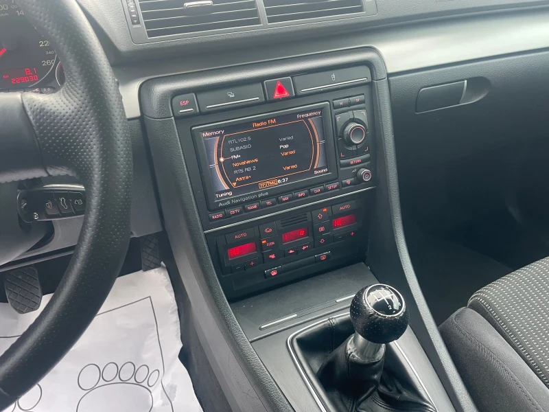 Audi A4 2.0TDI S-LINE NAVI, снимка 8 - Автомобили и джипове - 48883838