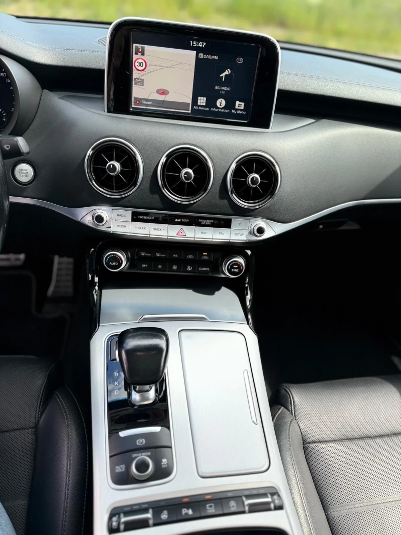Kia Stinger 4WD  ЛИЗИНГ 100% Одобрение, снимка 10 - Автомобили и джипове - 50306216