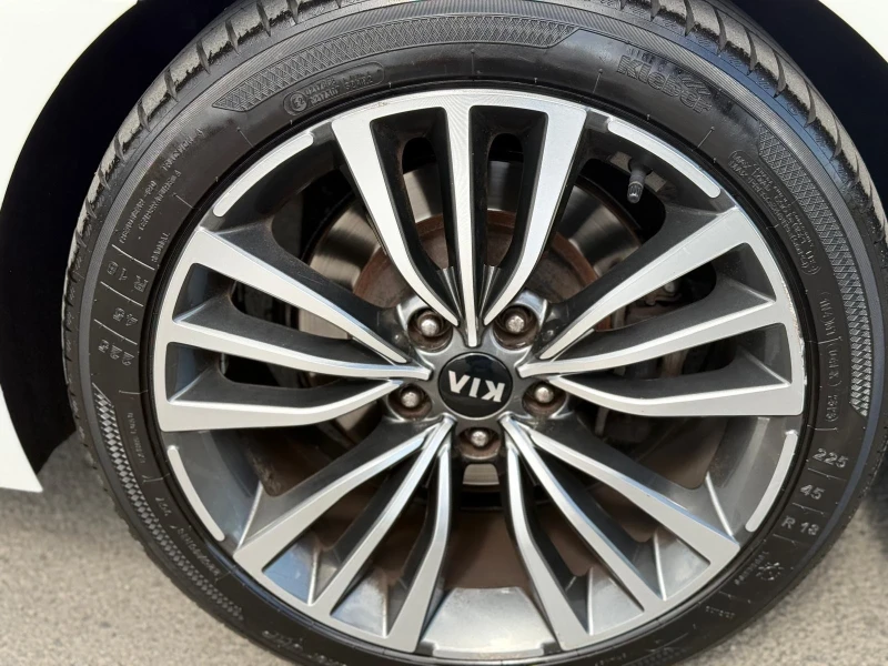 Kia Stinger 4WD  ЛИЗИНГ 100% Одобрение, снимка 7 - Автомобили и джипове - 50306216