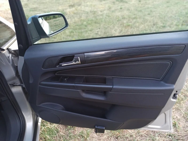 Opel Zafira, снимка 17 - Автомобили и джипове - 52324945