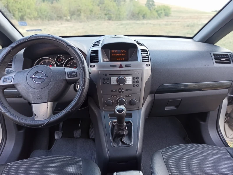 Opel Zafira, снимка 14 - Автомобили и джипове - 52324945