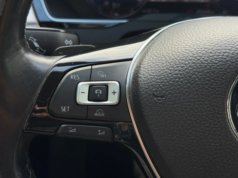 VW Passat 2.0 TDI 4х4 190к.с. FULL екстри//Highline 4Motion , снимка 12 - Автомобили и джипове - 51769270