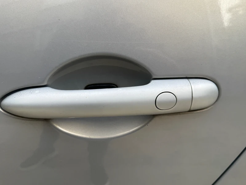 Renault Grand scenic 2.0i Aвтоматик 7 места, снимка 17 - Автомобили и джипове - 52186701