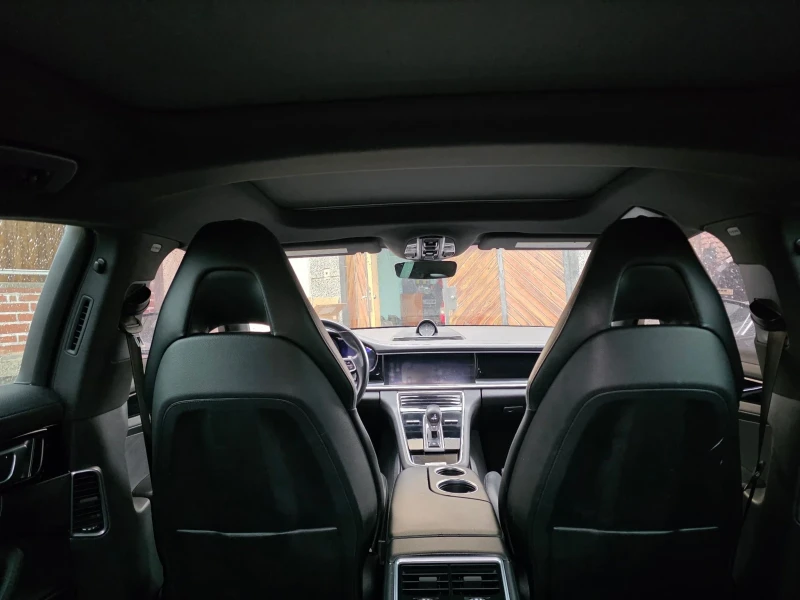 Porsche Panamera  2018, снимка 12 - Автомобили и джипове - 53485737