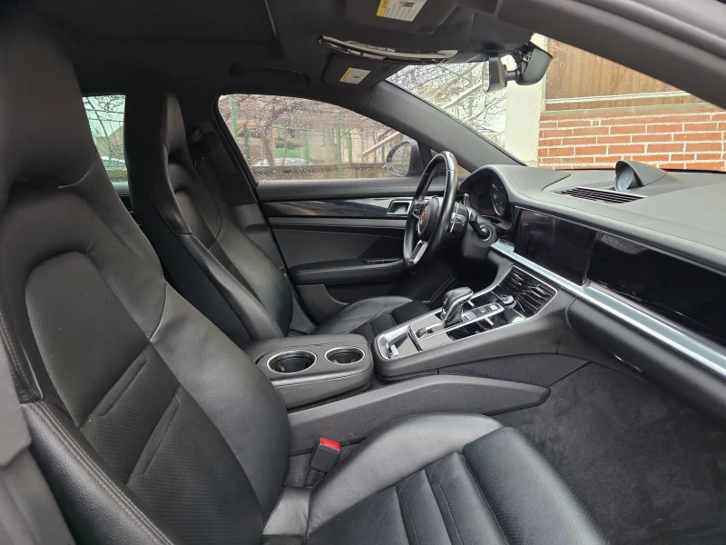 Porsche Panamera  2018, снимка 13 - Автомобили и джипове - 53485737