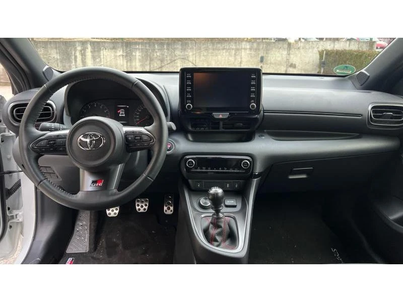 Toyota Yaris GR 1.6 TURBO, снимка 11 - Автомобили и джипове - 49021633