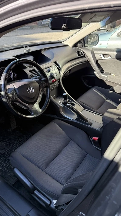 Honda Accord Tourer 2.0 I-VTEC, Lifestyle Facelift , снимка 8 - Автомобили и джипове - 52919360