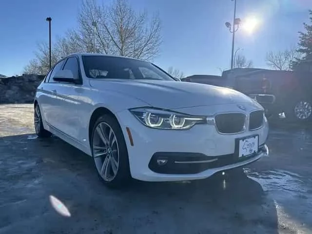 BMW 330 xDrive | PANO | ПОДГРЕВИ | CARFAX - изображение 10
