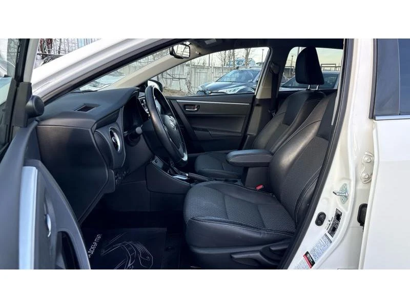 Toyota Corolla SDN 1.6P CVT EXECUTIVE, снимка 12 - Автомобили и джипове - 53986796