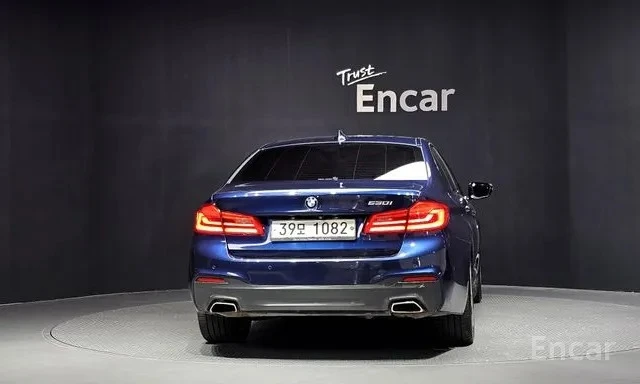 BMW 530 530i M Sport Plus | 360  Камера | HUD | Панорама, снимка 4 - Автомобили и джипове - 55629407