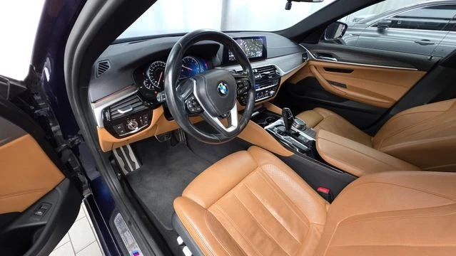 BMW 530 530i M Sport Plus | 360  Камера | HUD | Панорама, снимка 7 - Автомобили и джипове - 55629407