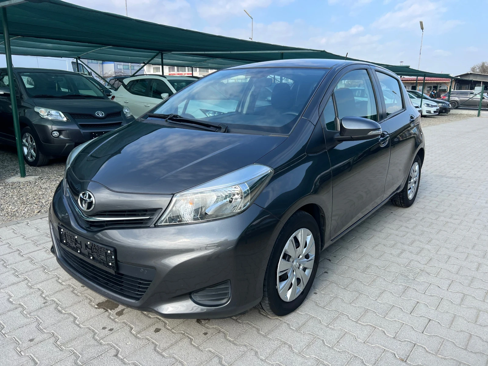 Toyota Yaris 1.3i Камера Лизинг - изображение 3