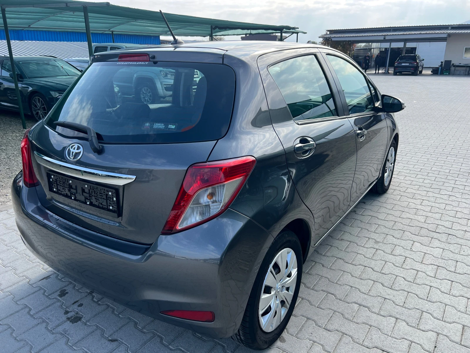 Toyota Yaris 1.3i Камера Лизинг - изображение 6