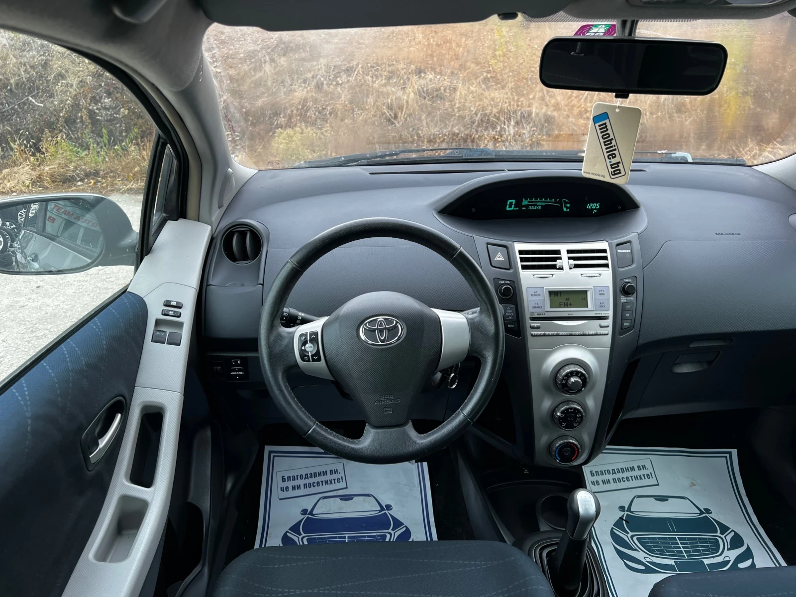 Toyota Yaris 1.3i 155000km TOP - изображение 8