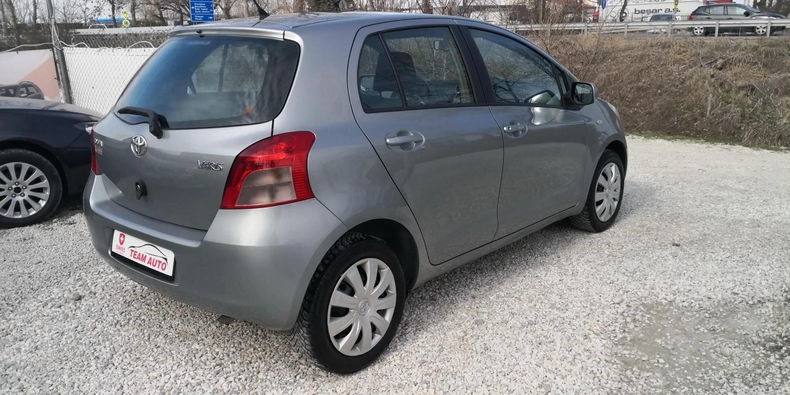 Toyota Yaris 1.3i 155000km TOP - изображение 6