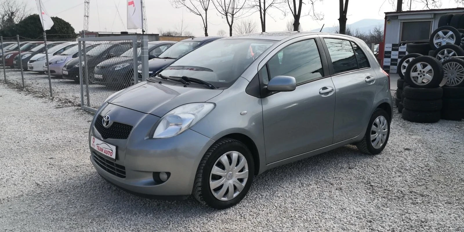 Toyota Yaris 1.3i 155000km TOP - изображение 3